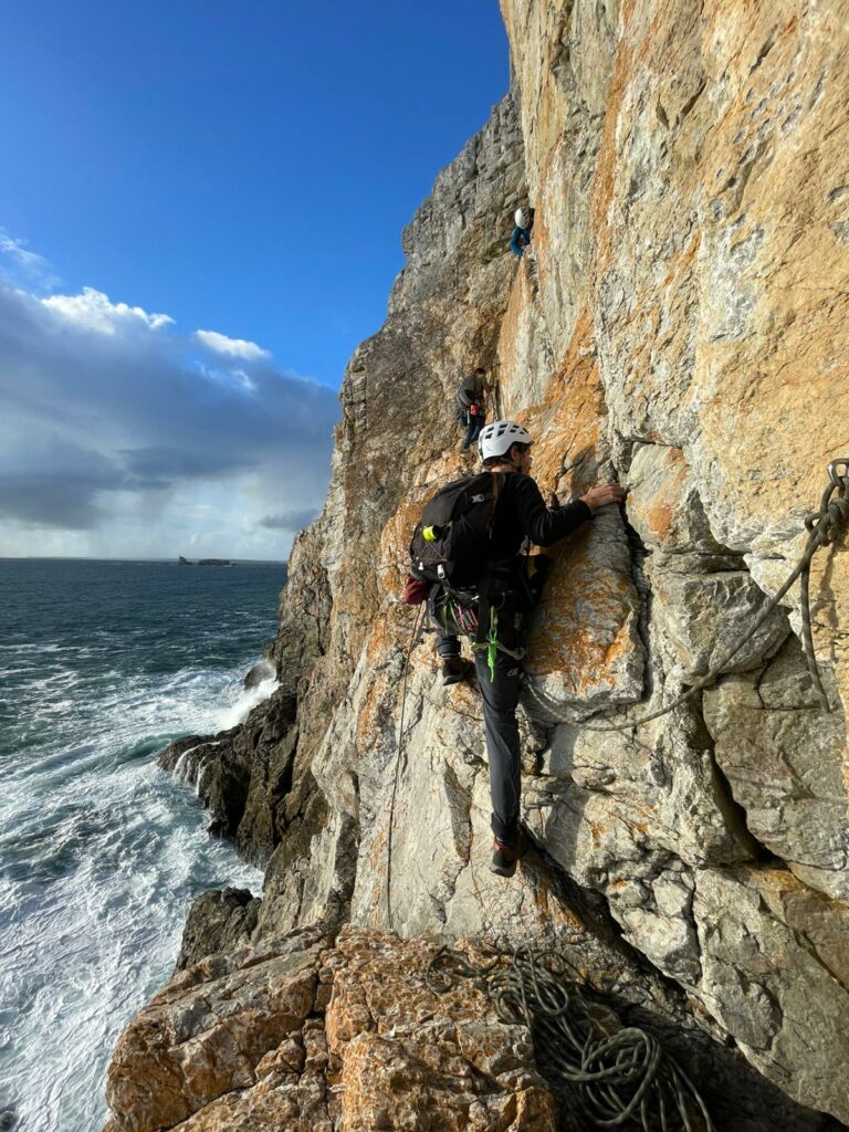 La corde tendue -voiles- escalade  -grandes voies 11